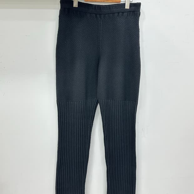 옴므 플리세 이세이미야케 바지