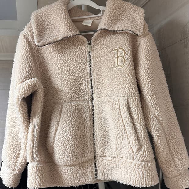 MLB 양털 후리스 뽀글이 아우터 베이지💛