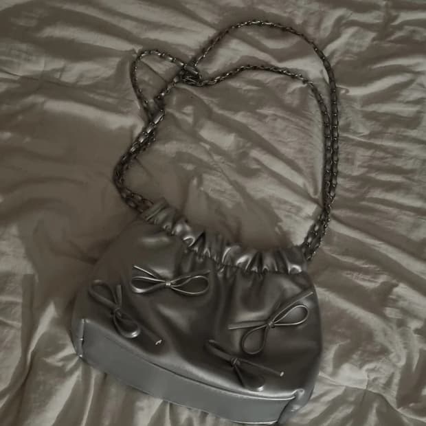 리본 체인 실버백 발레코어 숄더백 레더 가죽 복조리 셔링 미니백 가방