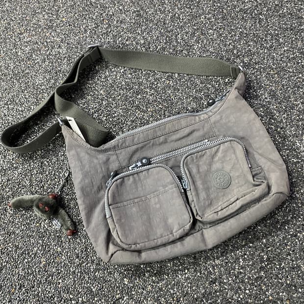 키플링 키링 그레이 크로스백 B4265