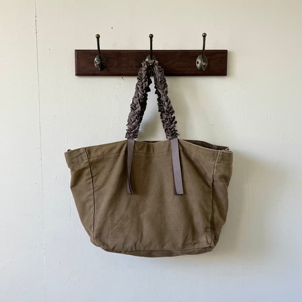 REAL CUBE 셔링 크로스백