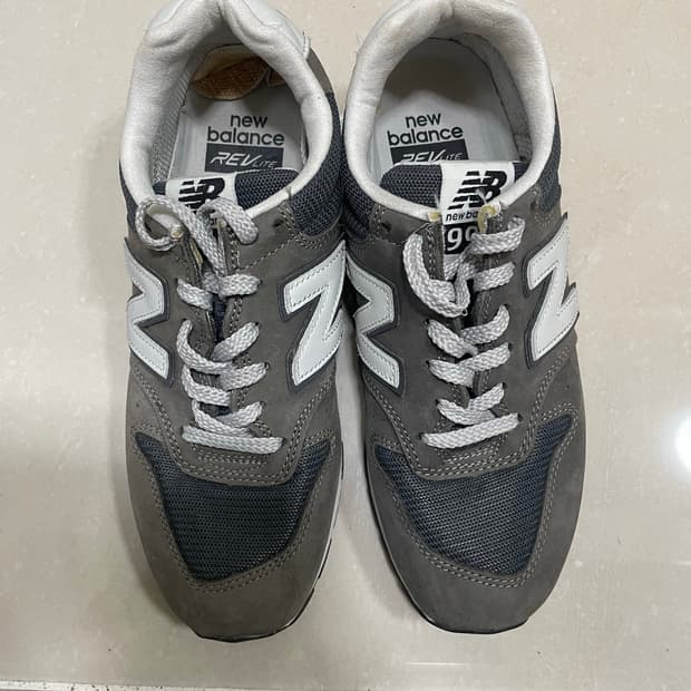 뉴발란스 996 240사이즈