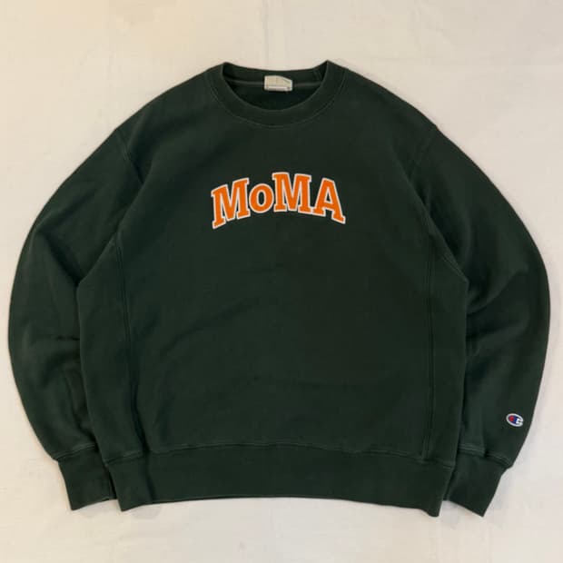 챔피온 X MoMA 리버스위브 맨투맨 스웻셔츠 말차 그린