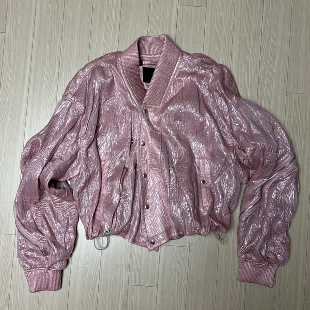 송지오 컬렉션 바이어스 컷 크롭 MA-1