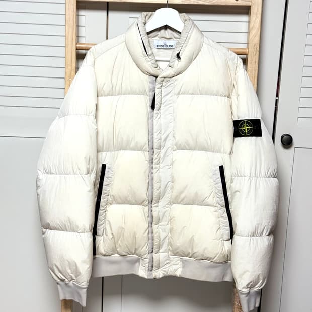스톤아일랜드 크링클랩스 아이보리x화이트 숏패딩 자켓