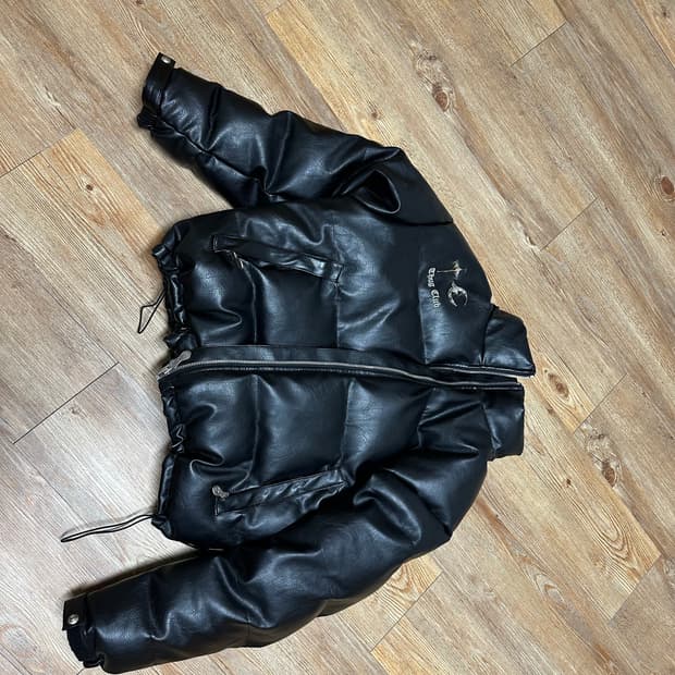 떠그클럽 레더패딩 