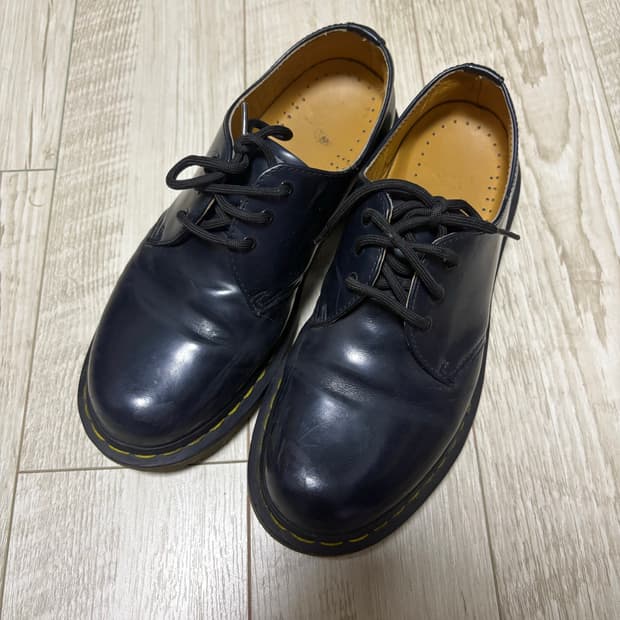 닥터마틴 1461 3홀 스무스 250