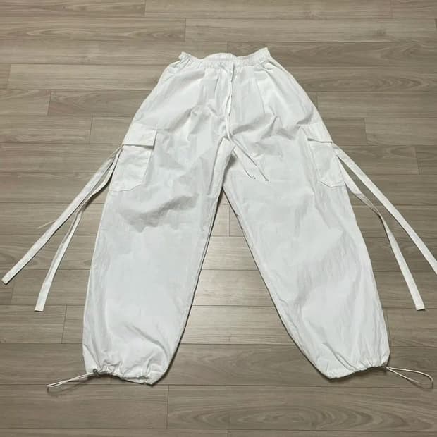 모어모먼트 나일론 트랙 팬츠