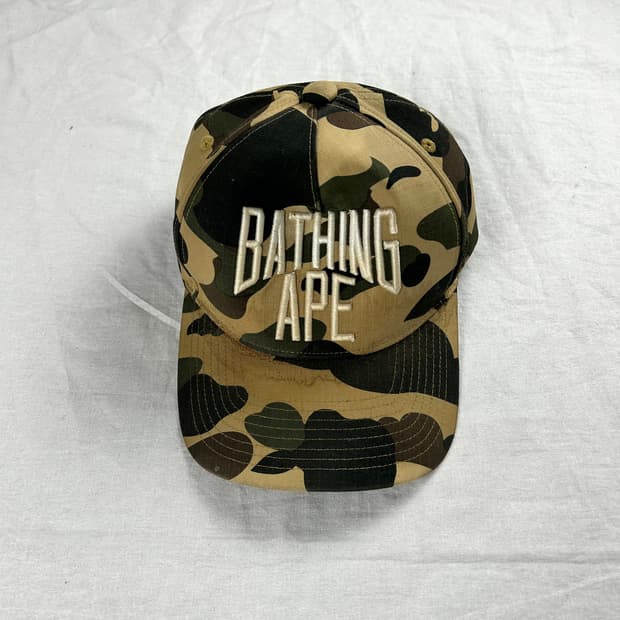 베이프 카모 스냅백