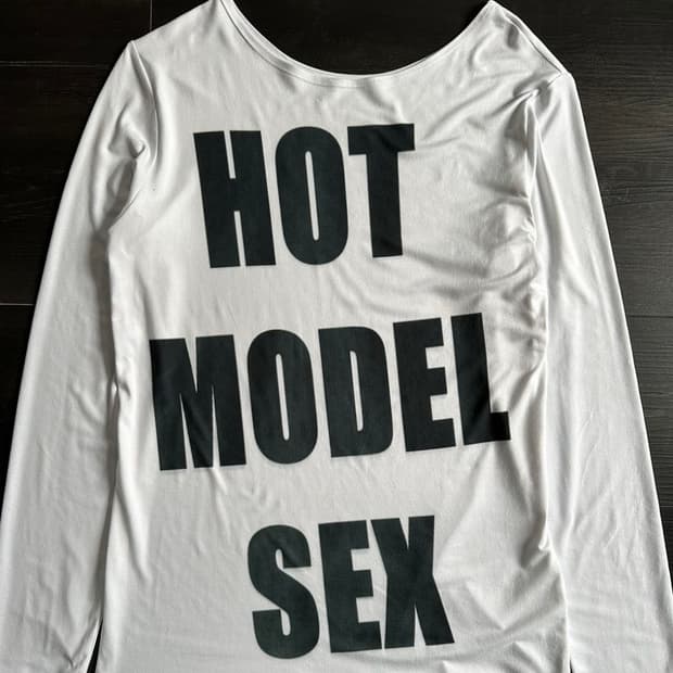 HOT MODEL SEX LONGSLEEVE