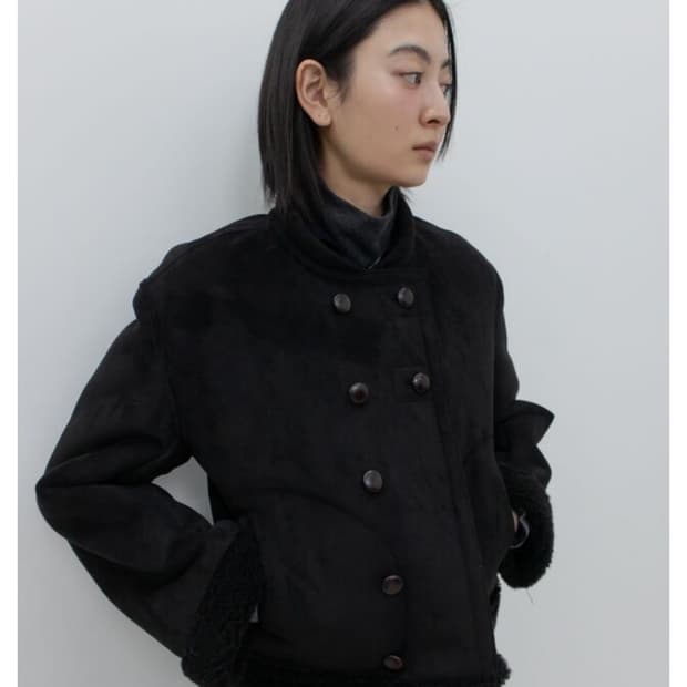 지비에이치어패럴 더블버튼 무스탕