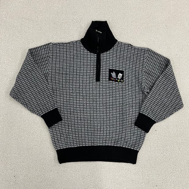 실측확인 블랙앤화이트 반집업 니트 0224M