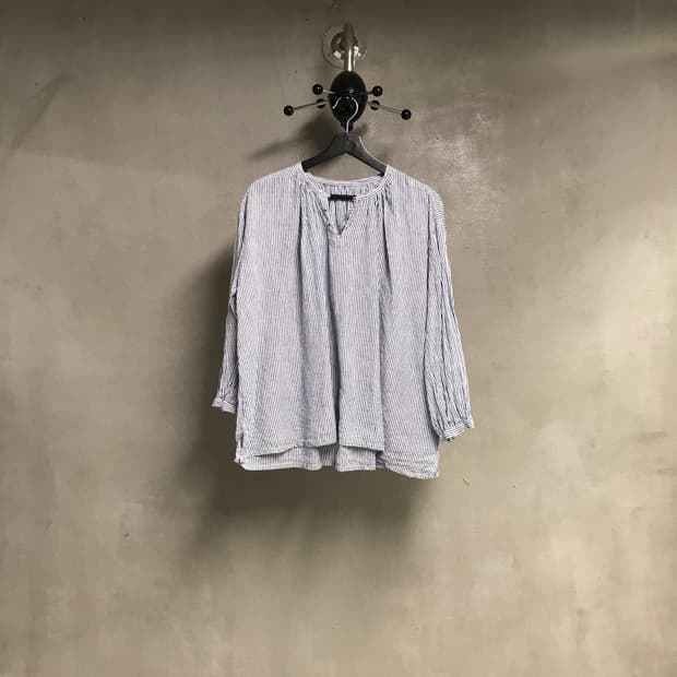 주카 스트라이프 블라우스 F(W)