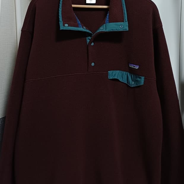 [L] 파타고니아 신칠라 스냅티 버건디 브라운