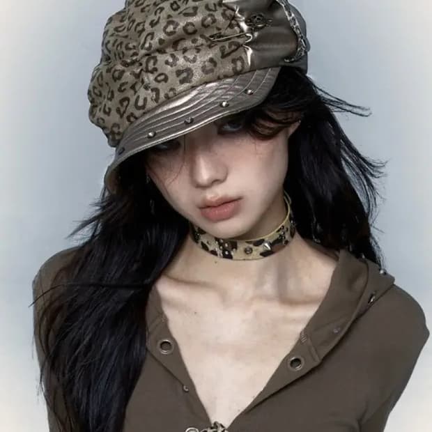 NO ROMANCE Leopard rivet hat 