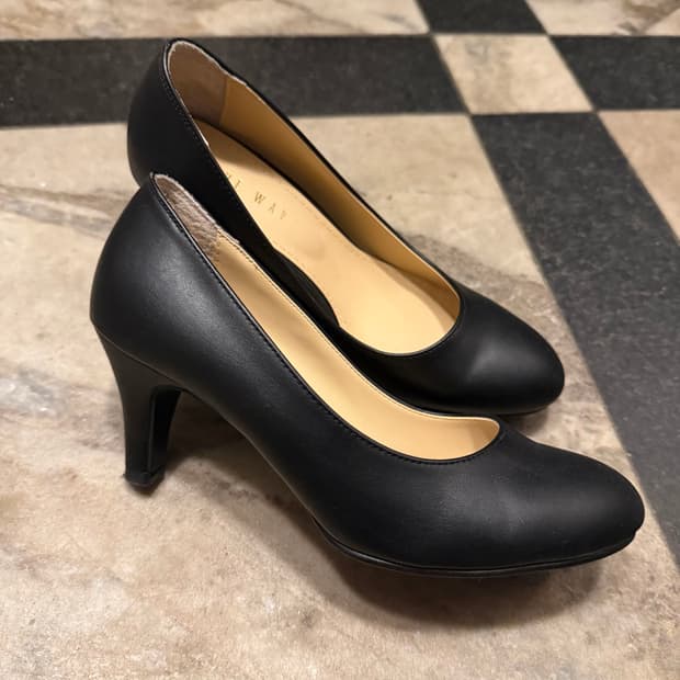 클래식 블랙 힐 구두 