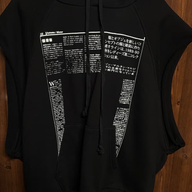  NEWSPAPER HOOD VEST [BLACK] 