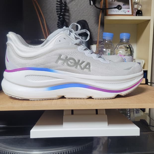 호카 본디 9