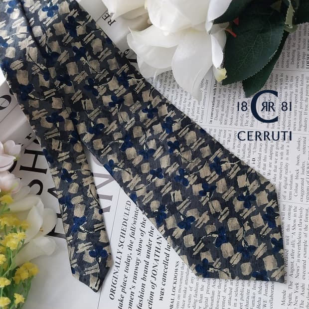 니노 세루티 실크 네이비 플라워 패턴 넥타이 9.3cm A등급 K1212