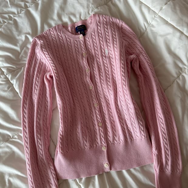 폴로 랄프로렌 미니 꽈배기 가디건 딸기우유색