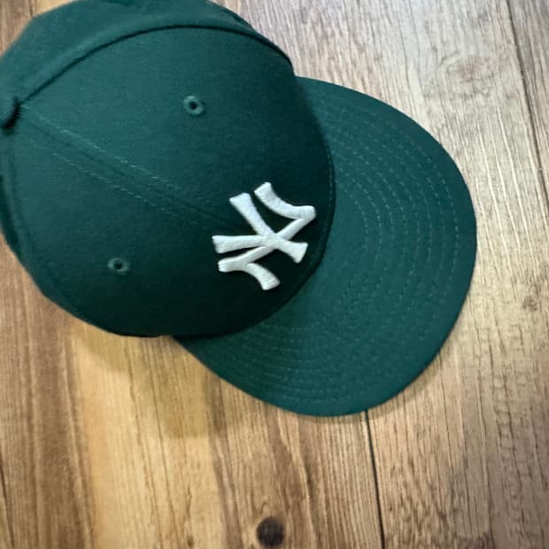 뉴에라 에임레온도르