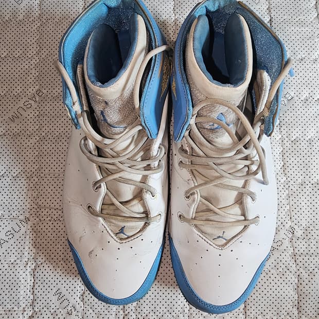 조던 카멜로 멜로 1.5 OG 2004 화이트/유니버시티 블루 하이탑