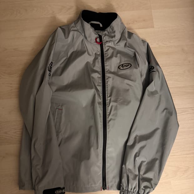 아라이 arai 빅로고 실버 바람막이 팝니다