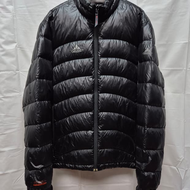 바우데 경량패딩 