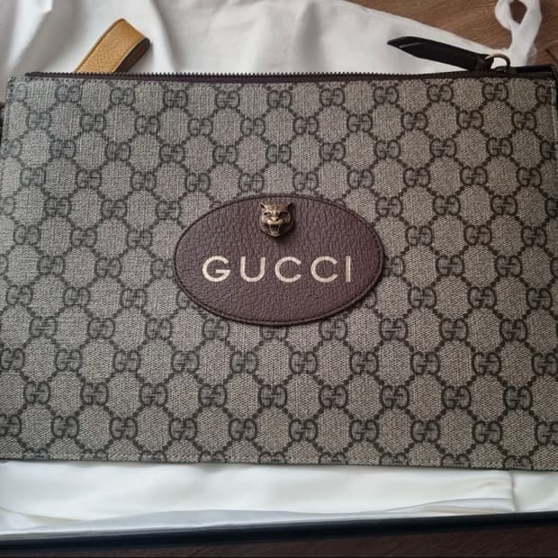 구찌 타이거 클러치