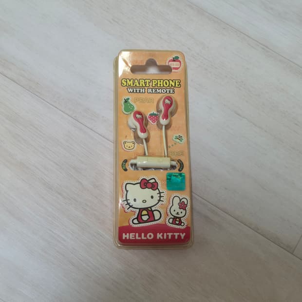 고전 산리오 헬로키티 이어폰
