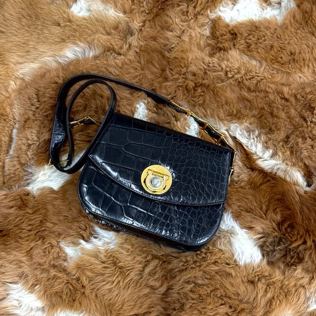 베르사체 펄라 에스페라 크로커다일 엠보스드 숄더백