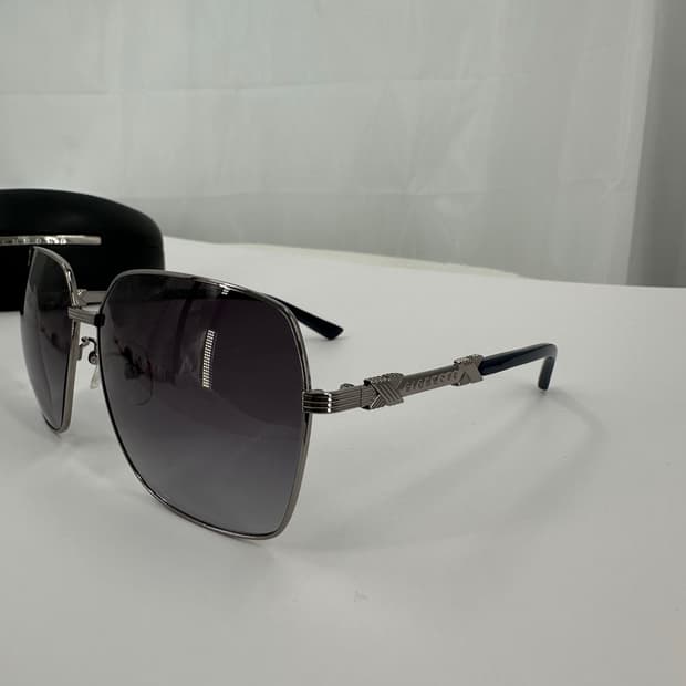 [새상품 무료배송] 정품 Made In Italy 존리치몬드 선글라스