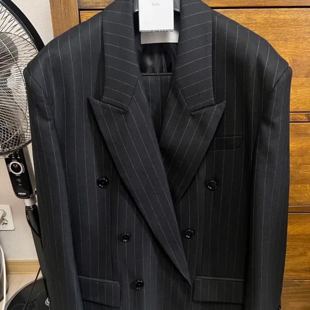 타일레 BERGAMO TAILORED 셋업