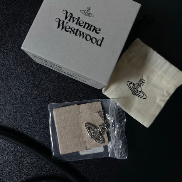 급처 비비안웨스트우드 미니 바스 릴리프 실버 목걸이