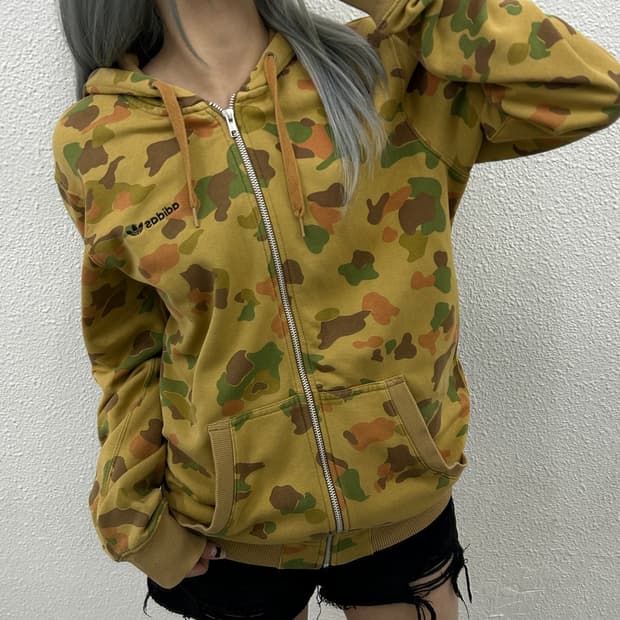 아디다스 블랙로고 카모 후드집업 100