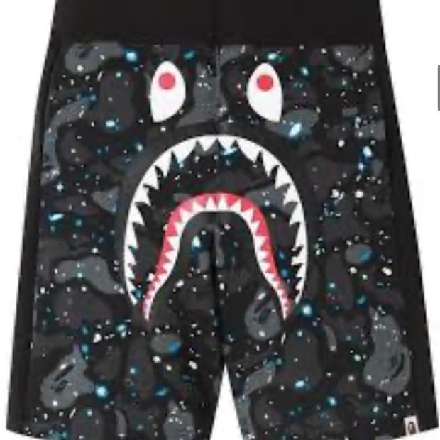 베이프 스페이스 카모 샤크 팬츠 반바지 새상품 네고 가능