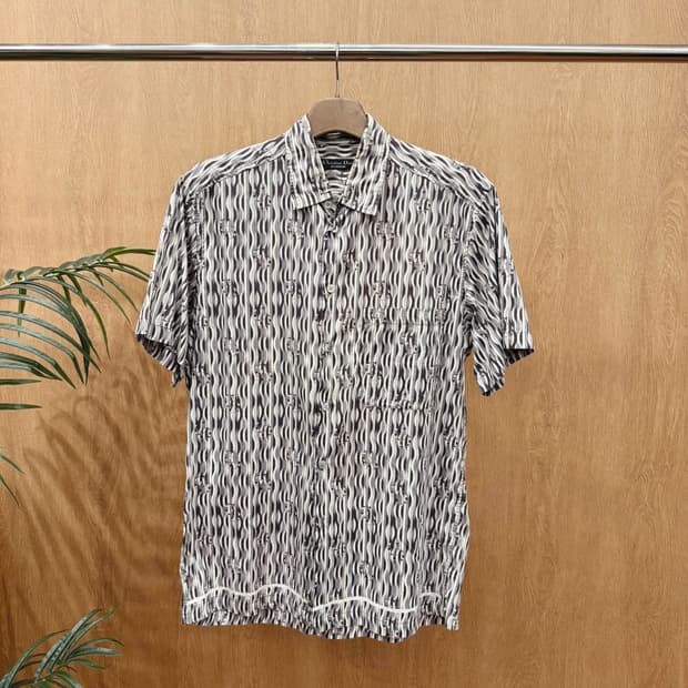 크리스찬 디올 무슈 모노그램 스트라이프 패턴 반팔 셔츠 그레이