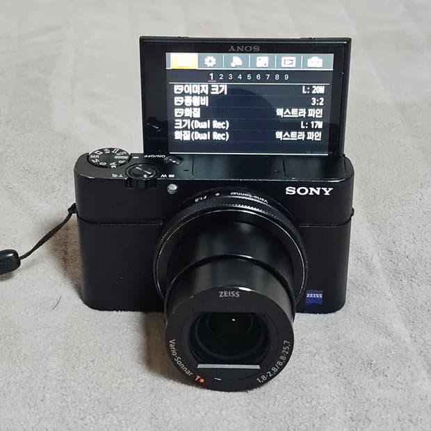 소니 RX100M4 하이엔드 디카