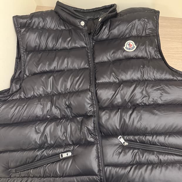 몽클레어 GUI 구이 패딩조끼 3사이즈 