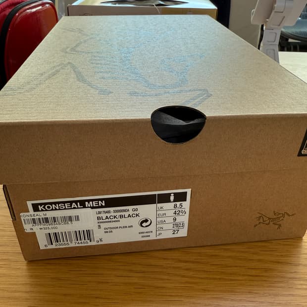 아크테릭스 컨실 블랙 남성 270사이즈 (8.5)