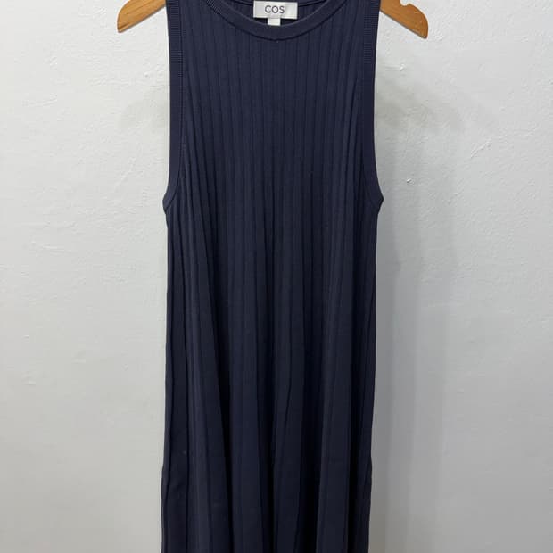정품) COS 코스 넥라인 립 주름 니트 원피스 S