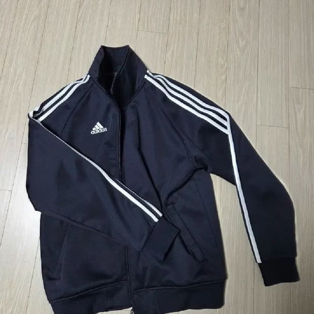 아디다스 삼선 트랙탑 L