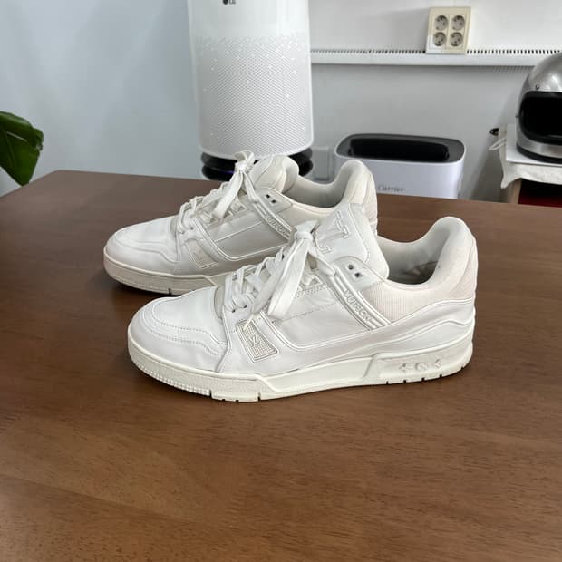 루이비통 LV 트레이너 스니커즈 로우탑 9