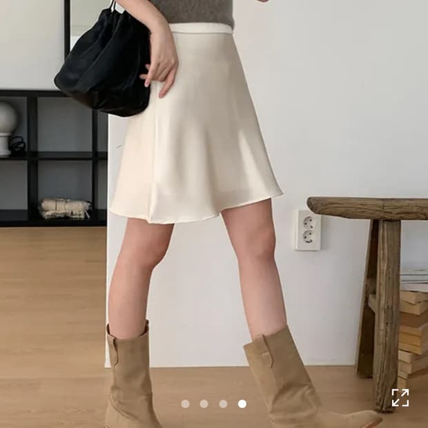 에이블리 에드모어 새틴 미니 스커트