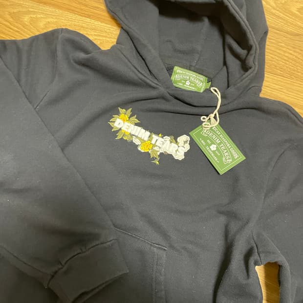 데님티어스 자수 플로럴 후드 블랙 l