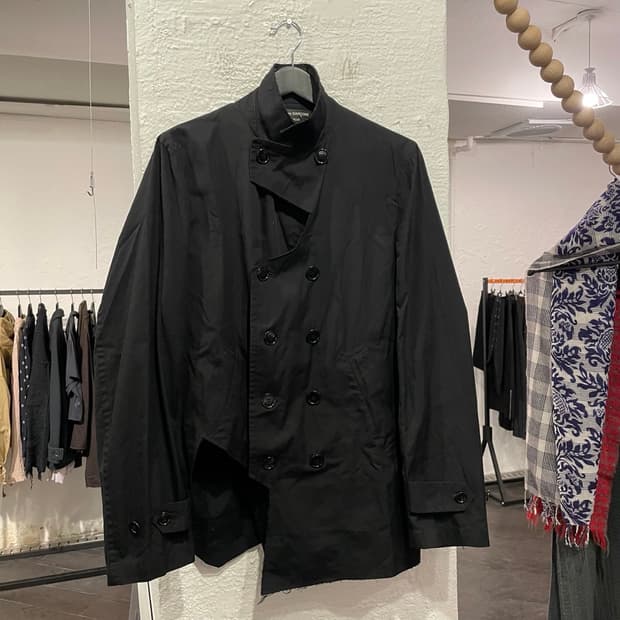 꼼데가르송 옴므플러스 컷아웃 트렌치 코트