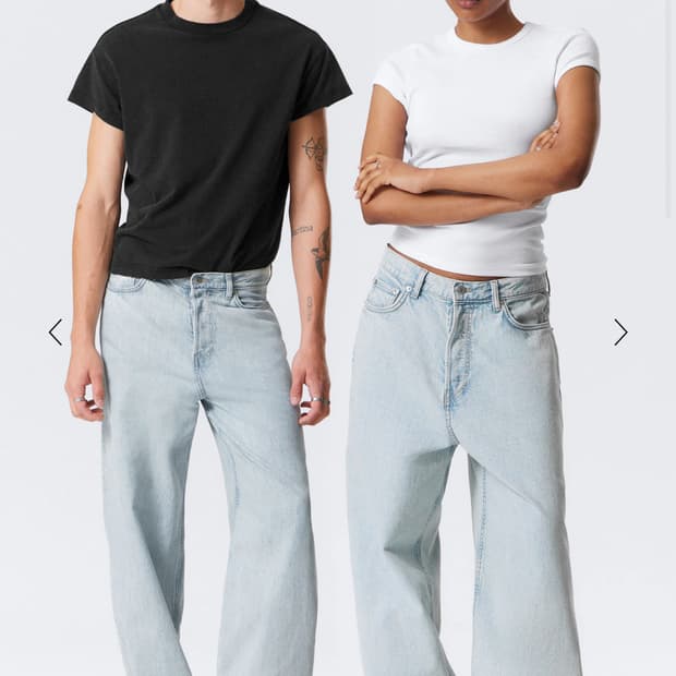WEEKDAY  LOOSE BAGGY LEG JEANS