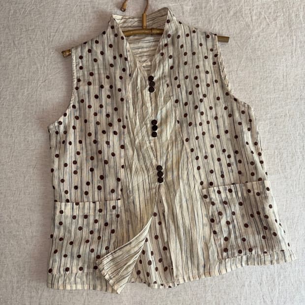 dot vest