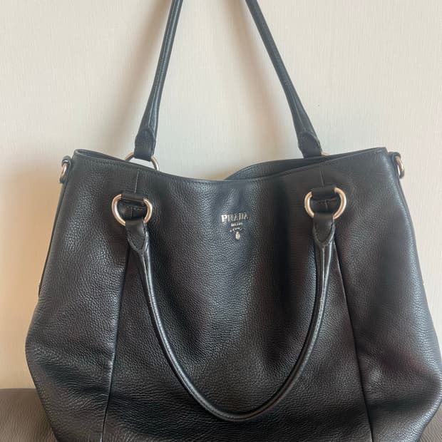 빈티지 프라다 가죽 토트백 판매