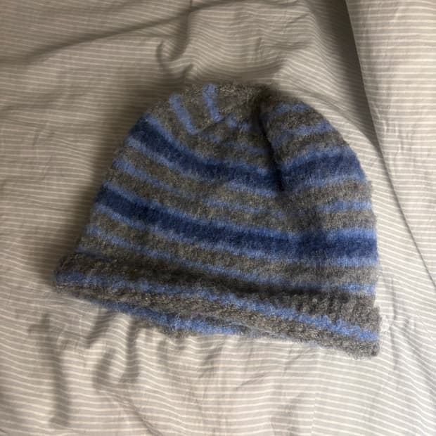 스트라이프 비니